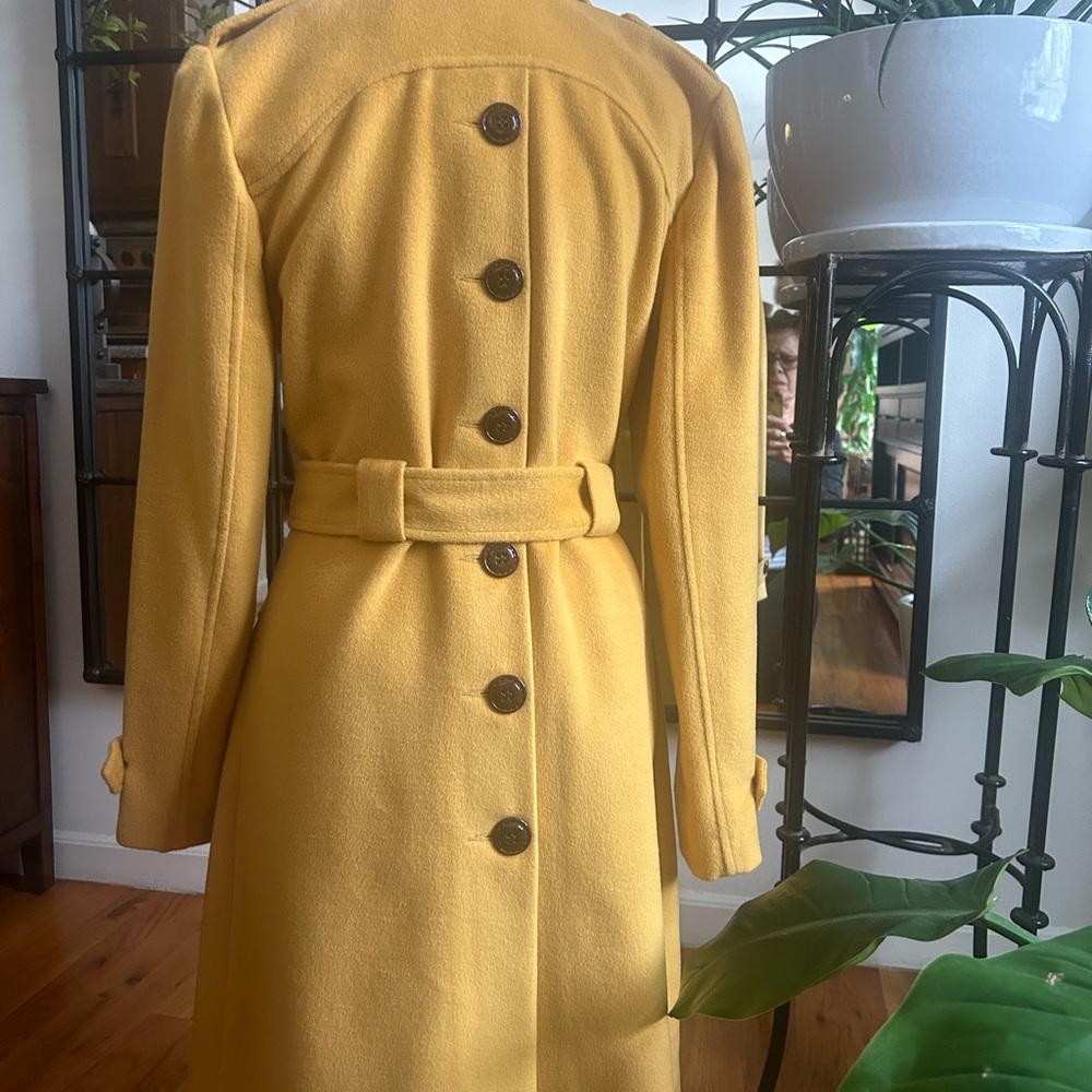 Pink Lady Stylish and Chic Gold wool Spring Coat! - Picture 2 of 5